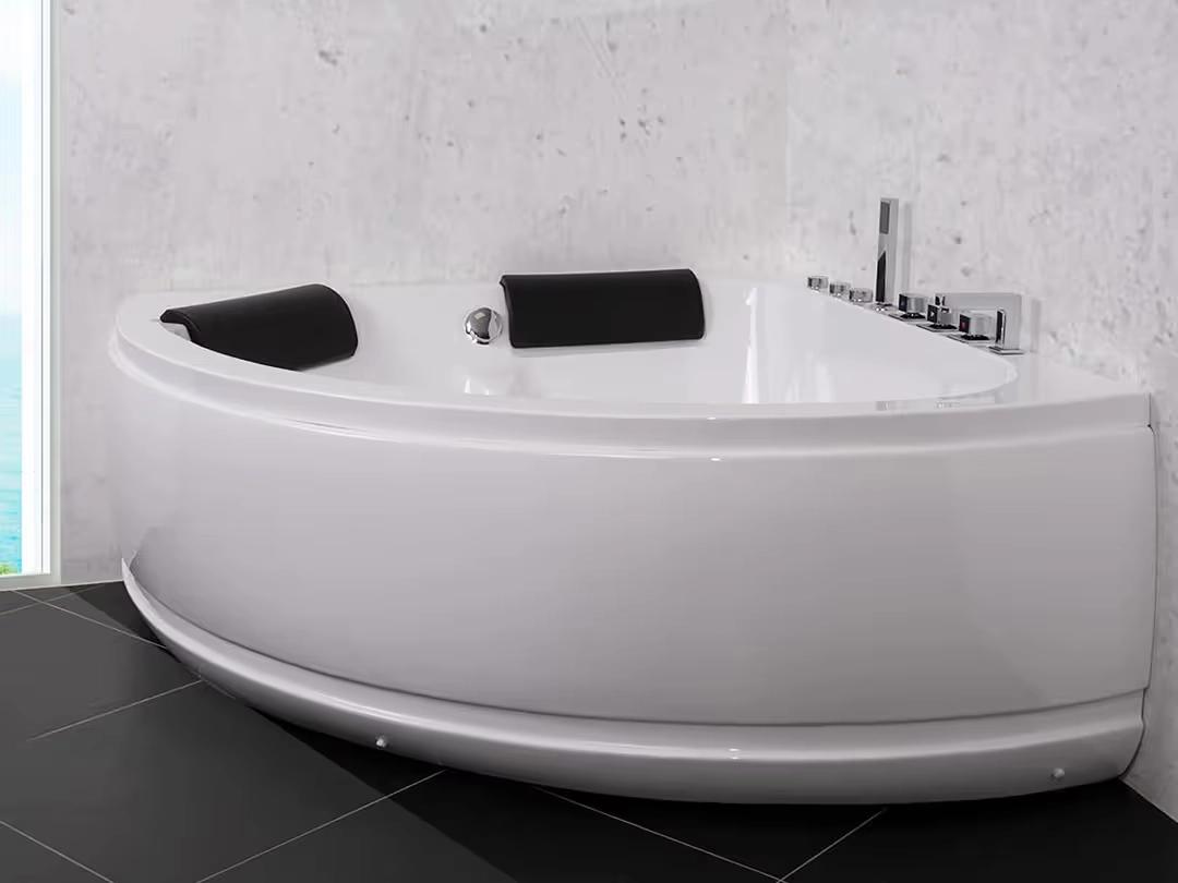 1012 Deco indespa 153 cm, vestredrejet i badeværelsesmiljø. | SPA Kompaniet